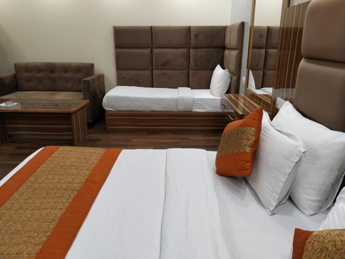 Hotel Singh Continetal Dillí Exteriér fotografie
