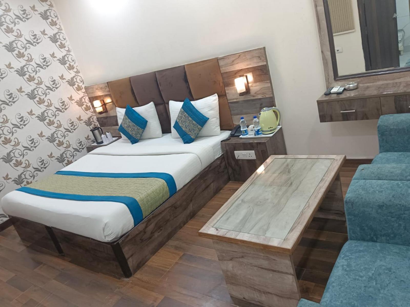 Hotel Singh Continetal Dillí Exteriér fotografie
