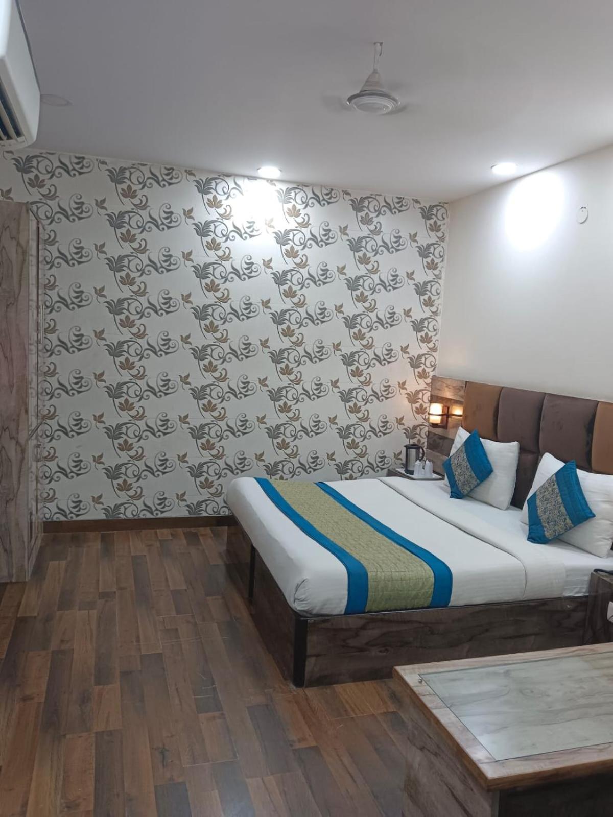 Hotel Singh Continetal Dillí Exteriér fotografie